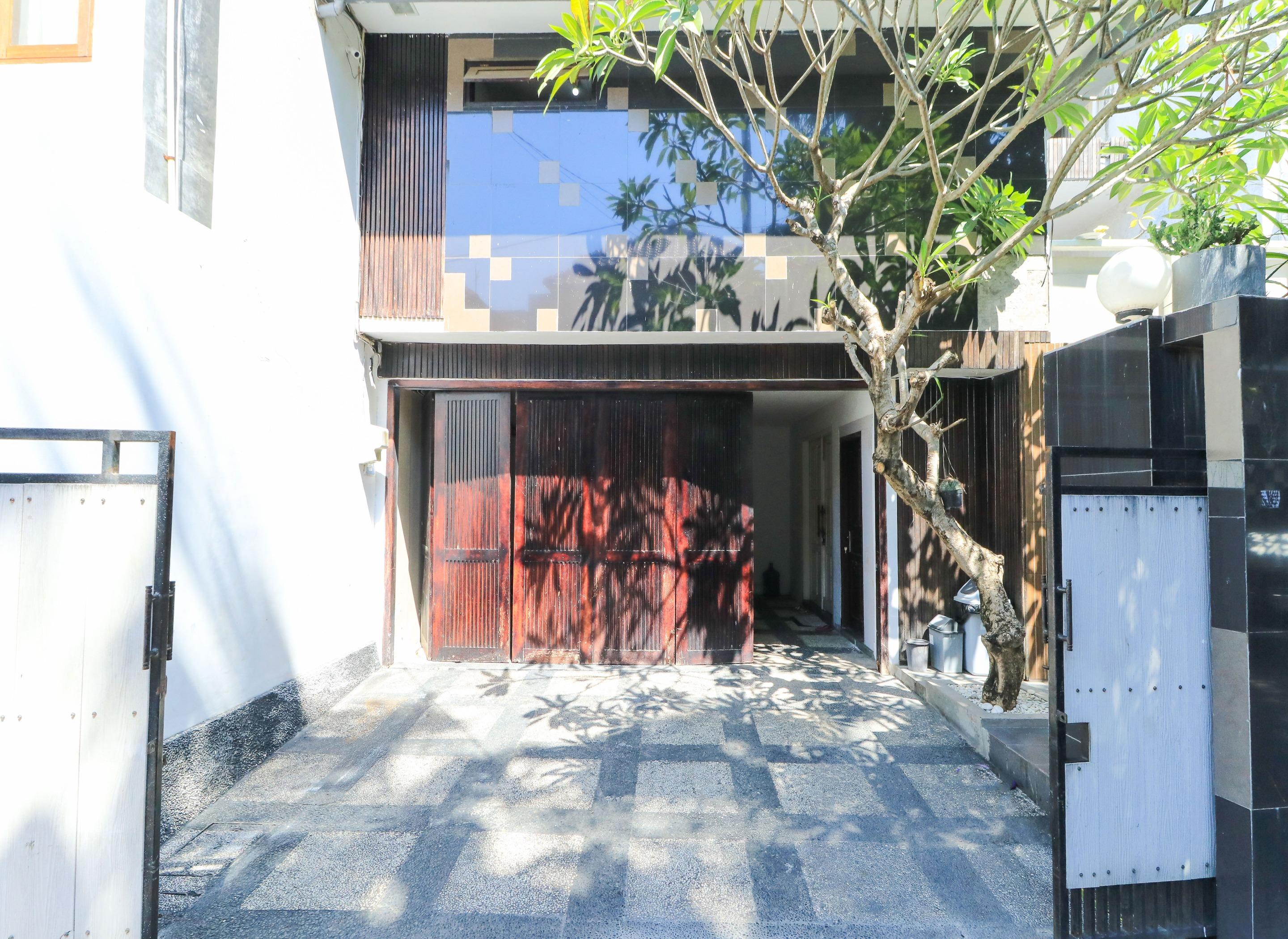 Kubu Kalih Residence Denpasar  Exterior photo